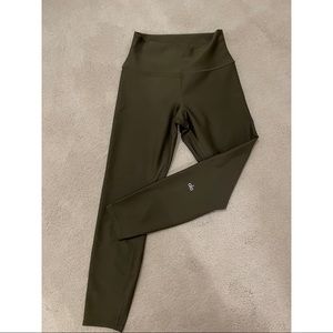 Alo Yoga 7/8 High-Waist Airlift Legging